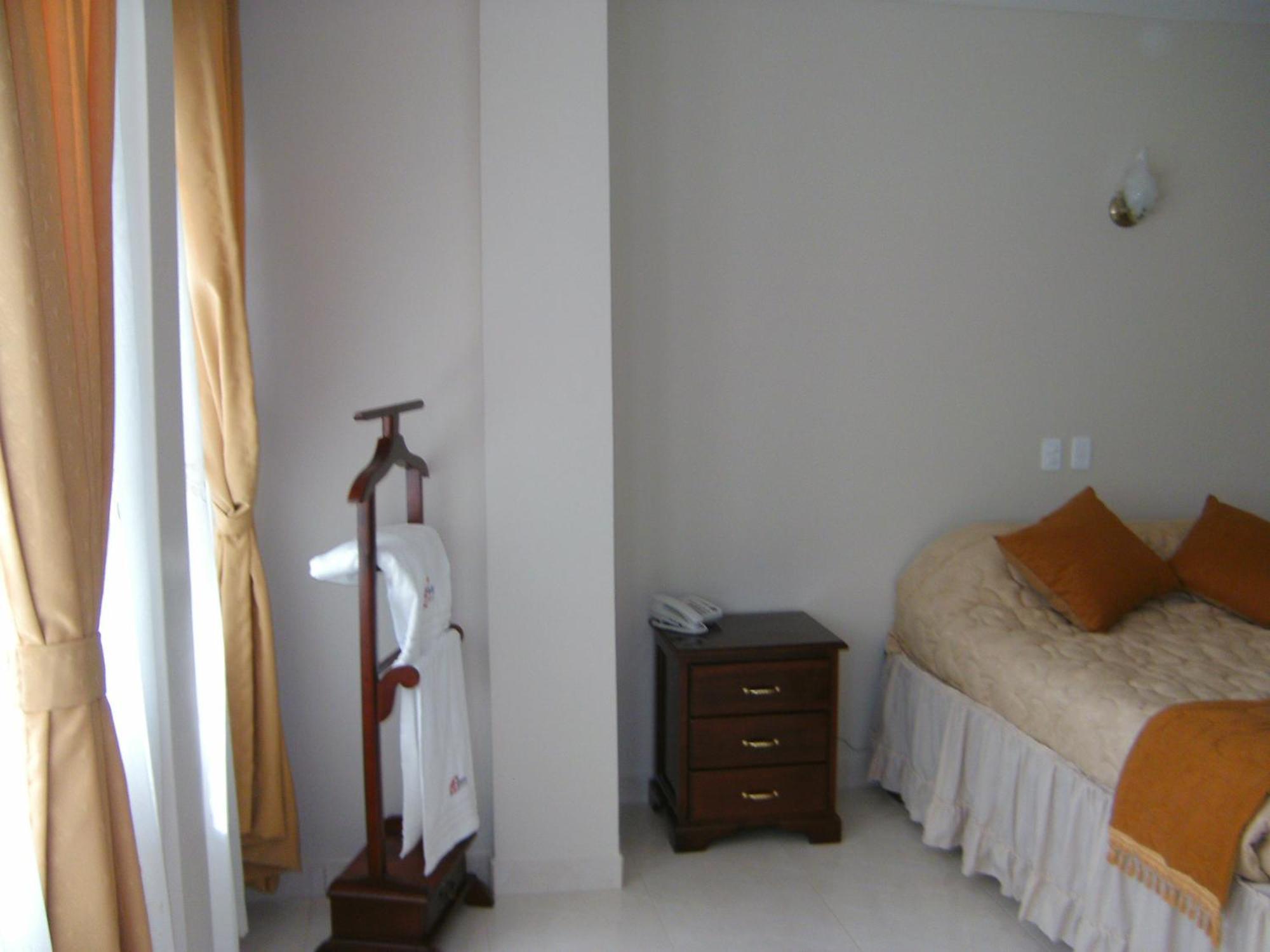 Hostal Fevilamir Ibarra Esterno foto