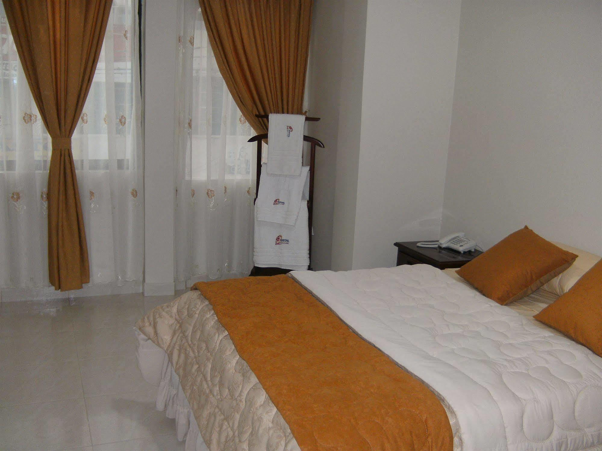 Hostal Fevilamir Ibarra Esterno foto