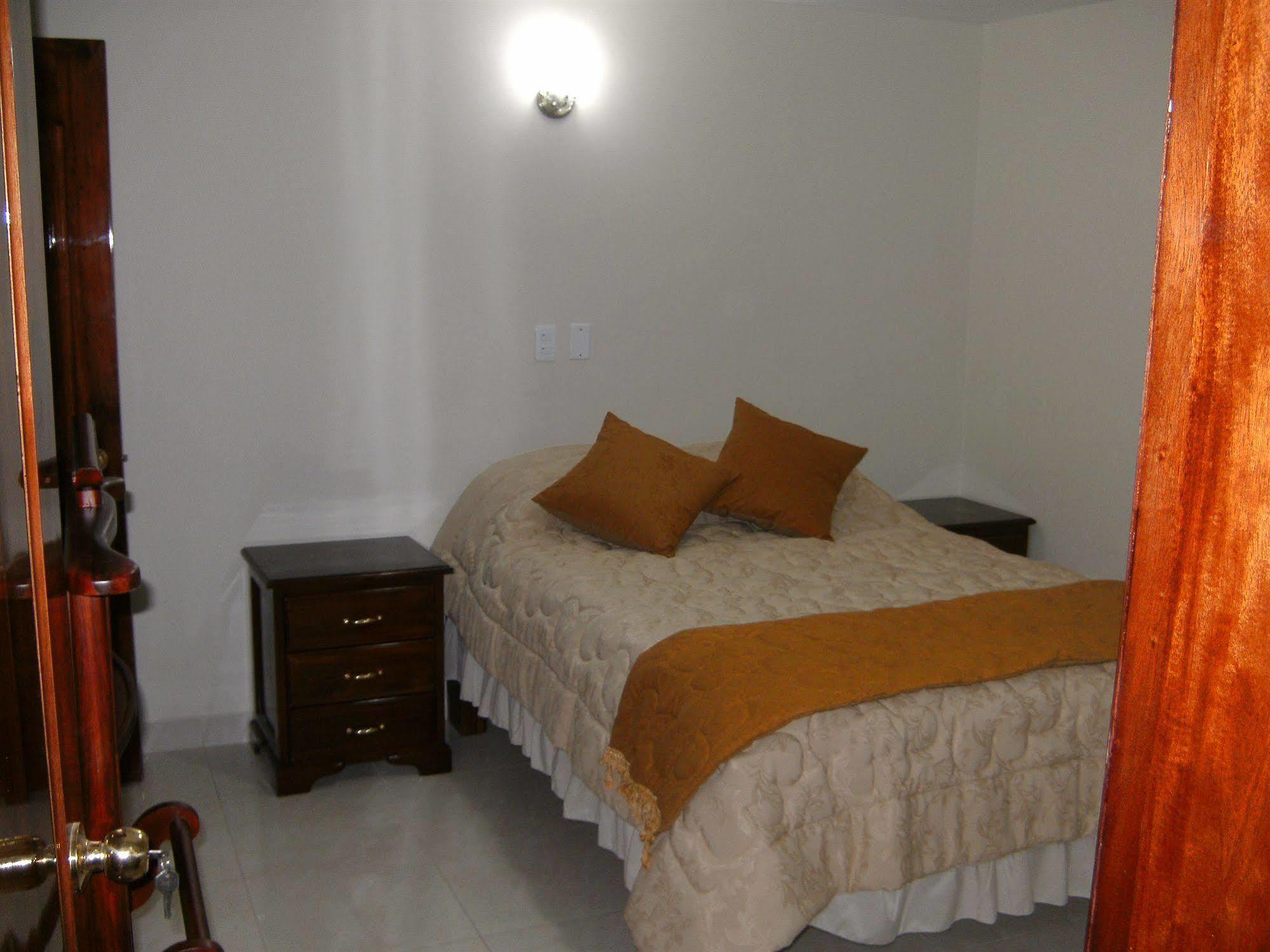 Hostal Fevilamir Ibarra Esterno foto