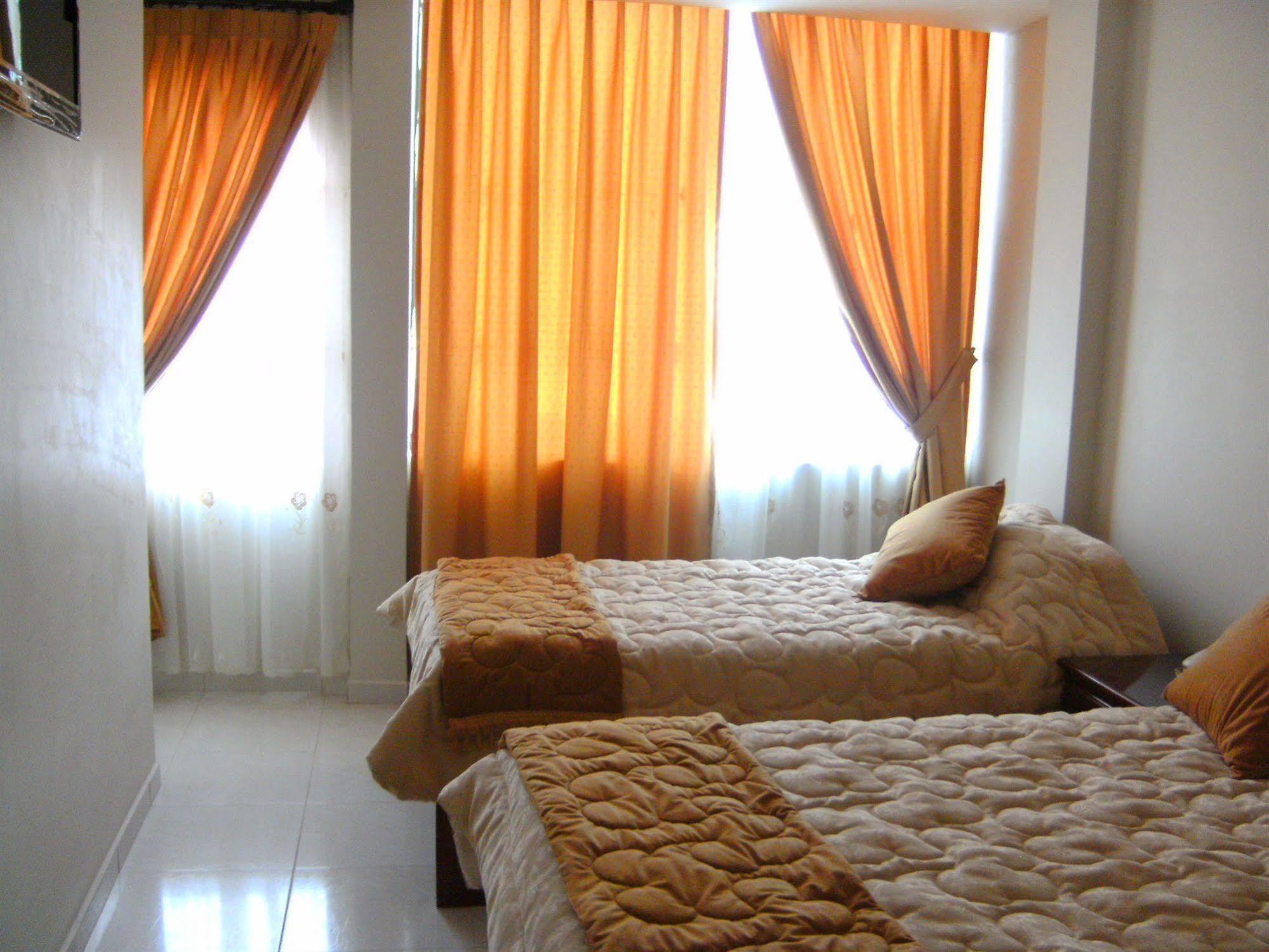 Hostal Fevilamir Ibarra Esterno foto