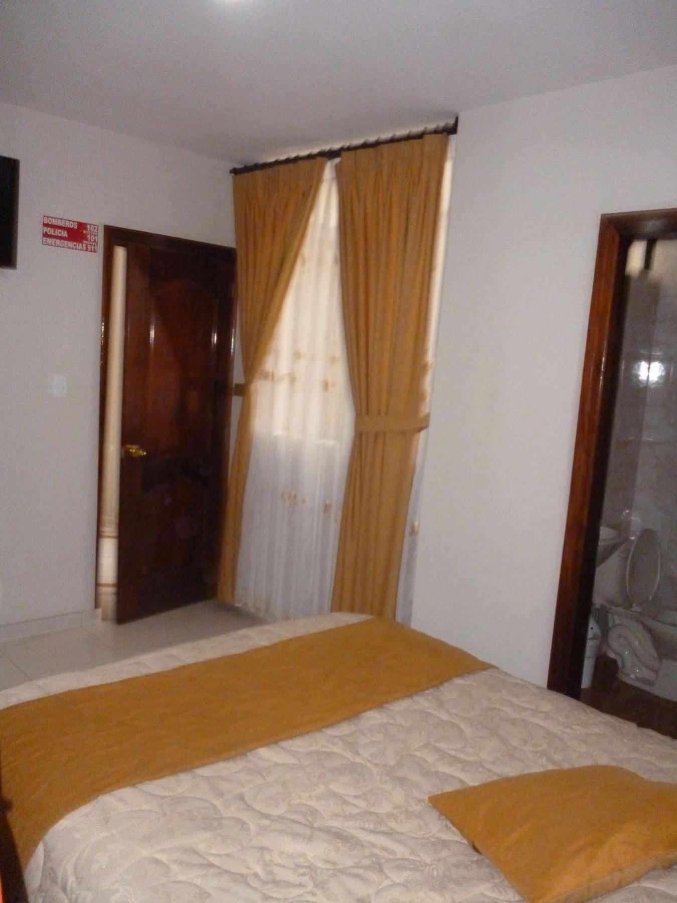 Hostal Fevilamir Ibarra Esterno foto